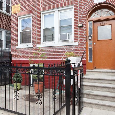 Studio, One And Two Bedroom Apartments - Bronx New York Exterior photo