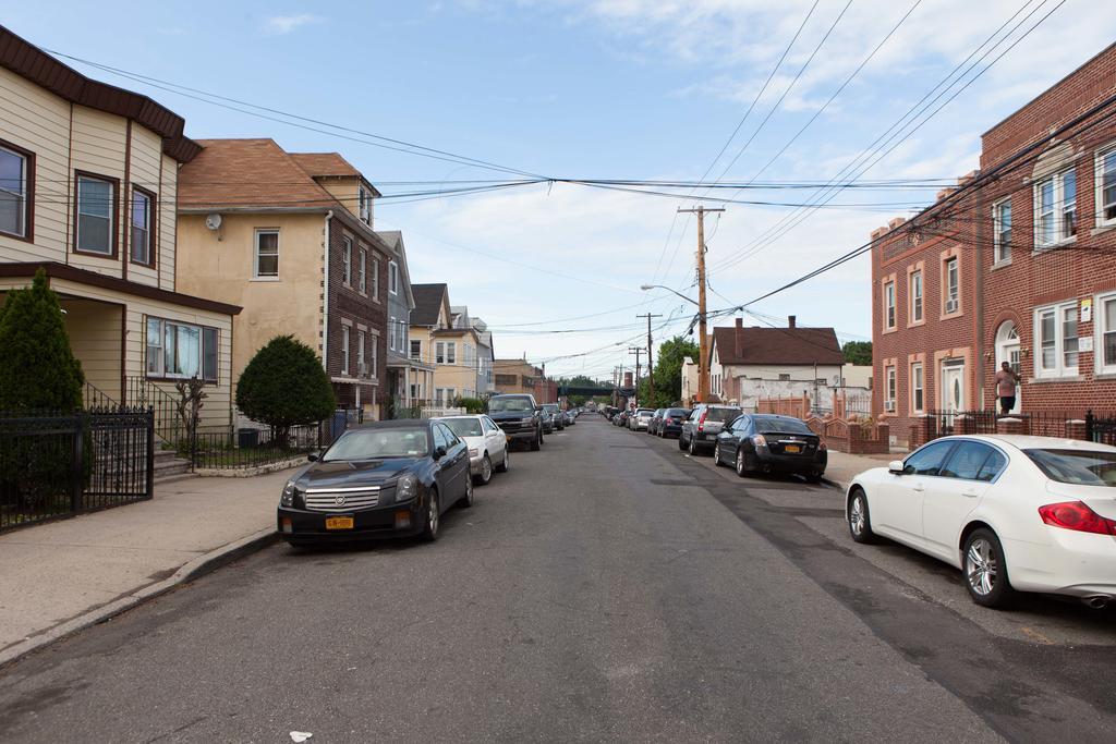 Studio, One And Two Bedroom Apartments - Bronx New York Exterior photo